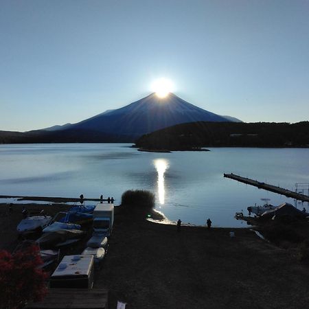 Tabist Lakeside In Fujinami Yamanakako Buitenkant foto