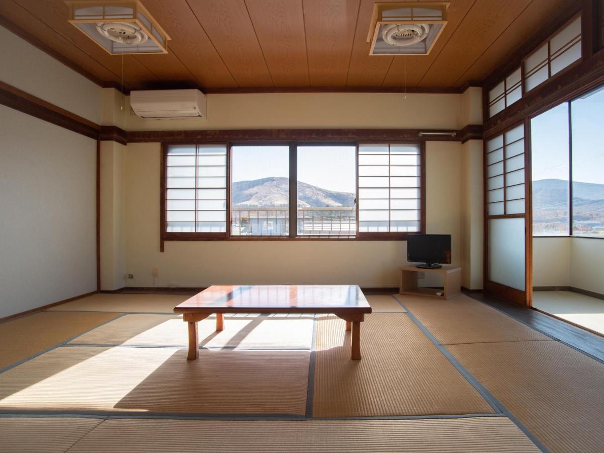Tabist Lakeside In Fujinami Yamanakako Buitenkant foto