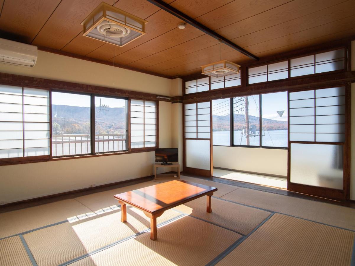 Tabist Lakeside In Fujinami Yamanakako Buitenkant foto